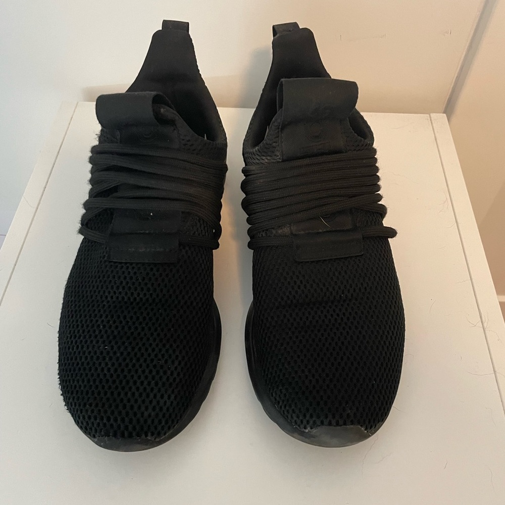 Men’s shoes